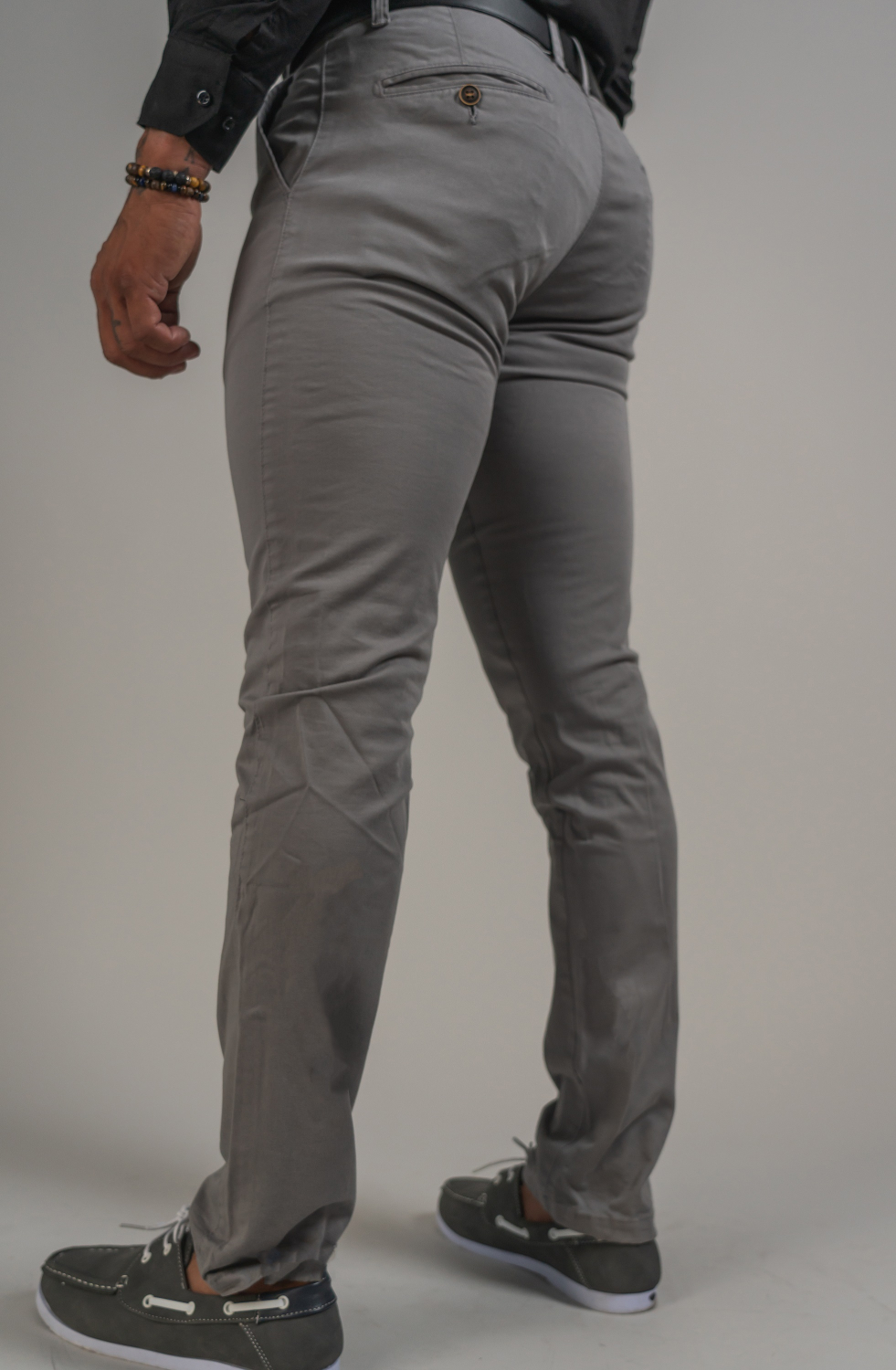 SCHMALE EINFARBIGE HOSE