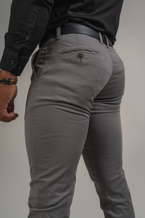 SCHMALE EINFARBIGE HOSE