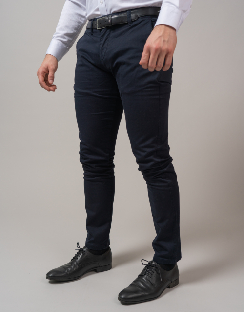 PANTALONES SLIM-FIT COLOR LISO